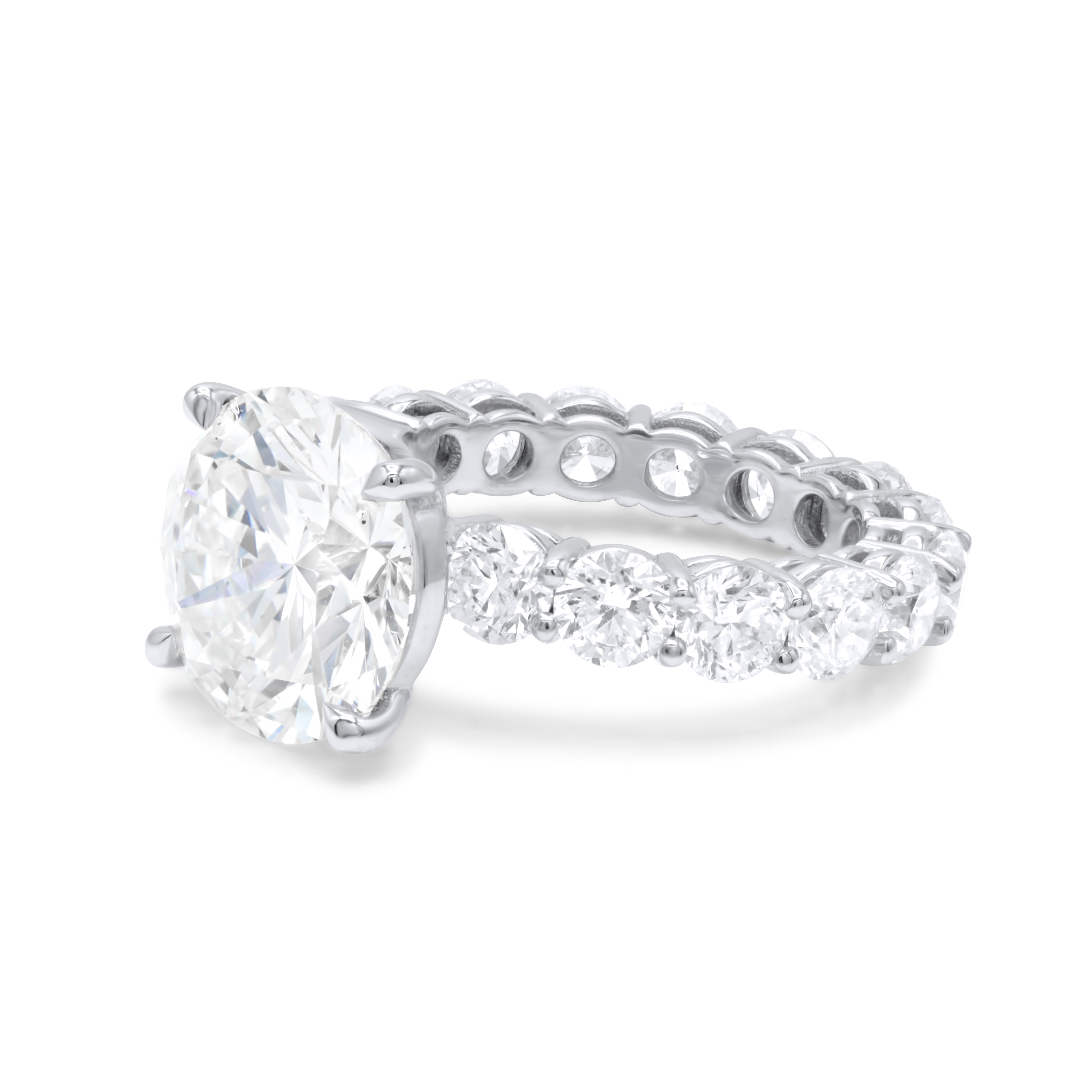 11.23ct round diamond engagement ring in platinum