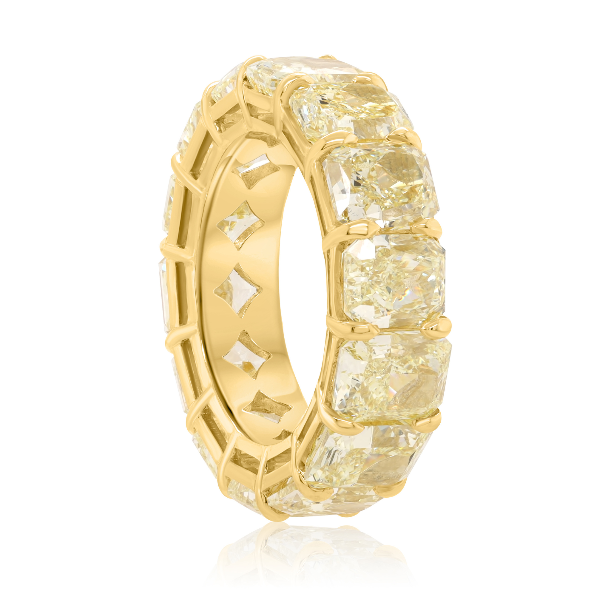 15.38ct Yellow Cushion Diamond Band.jpg