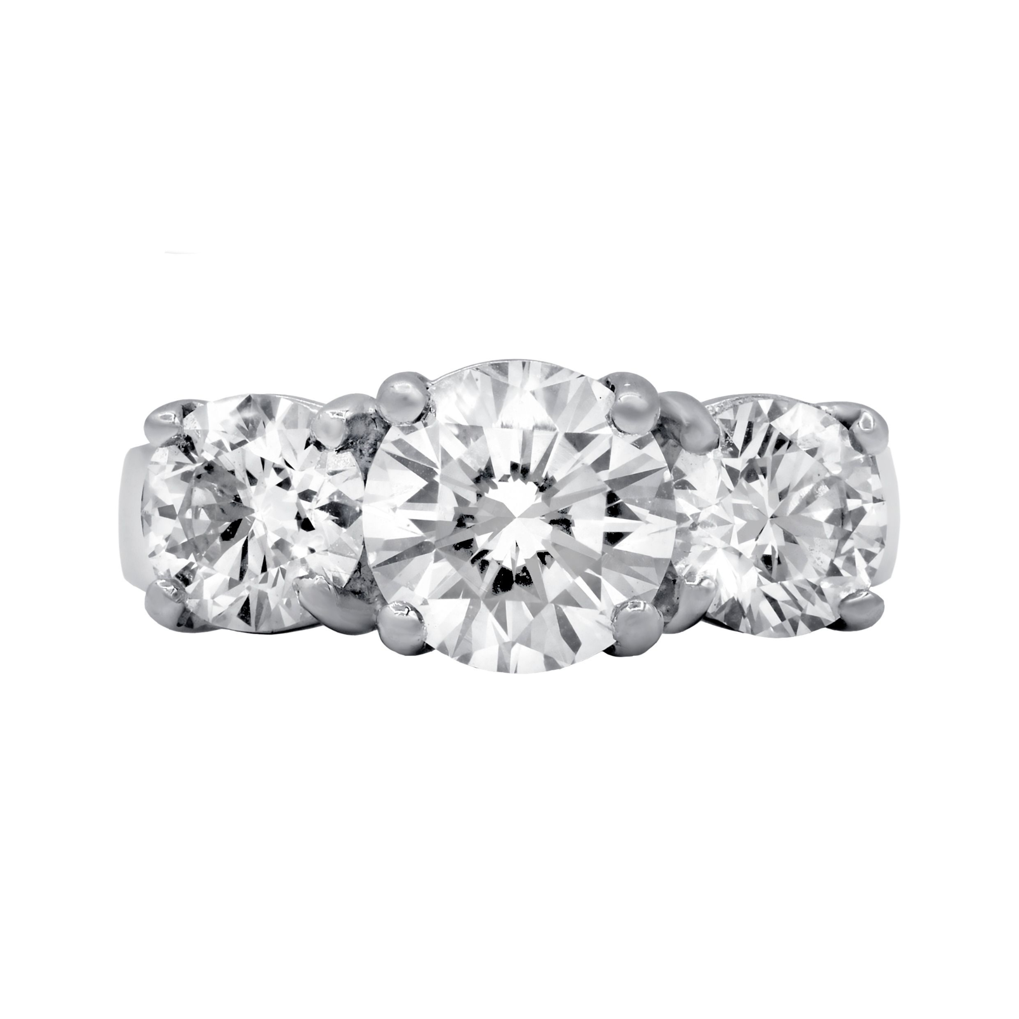 18kt White Gold Round Three Stone Diamond Ring