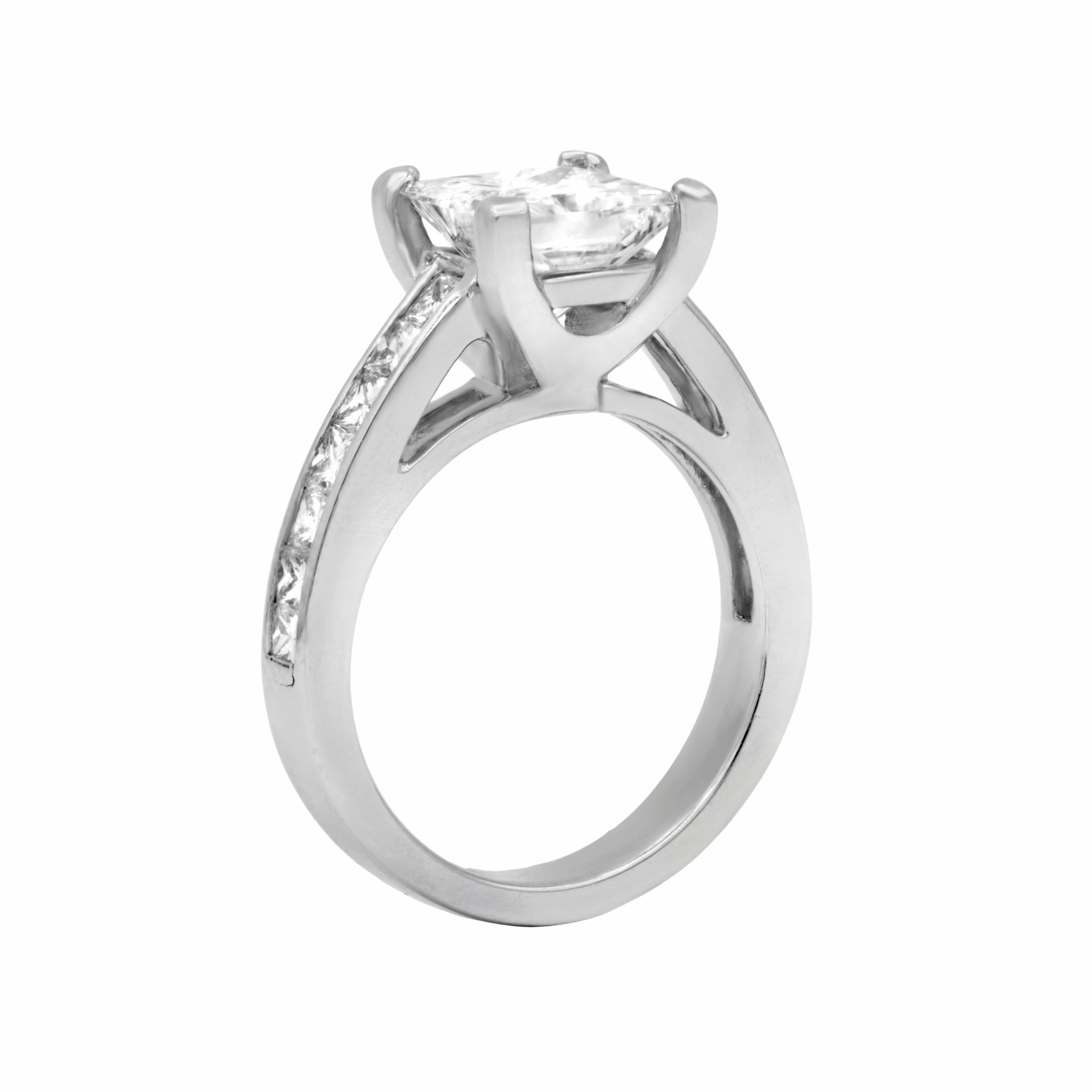 2.39ct princess cut diamond ring in platinum with channel-set side stones