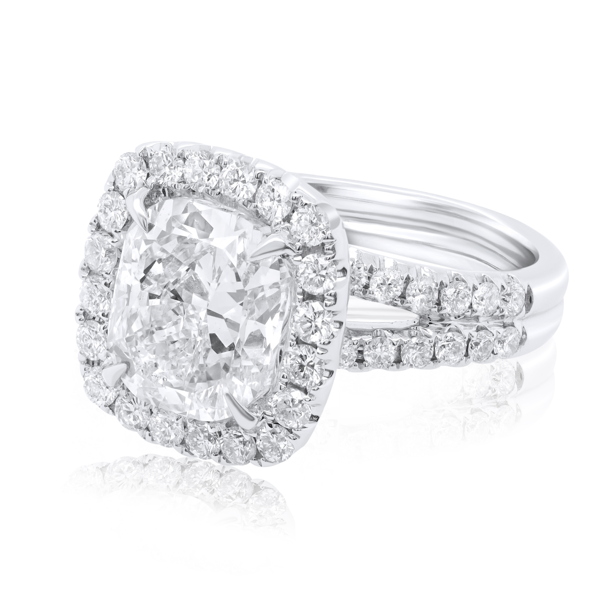 2 carat cushion cut diamond ring