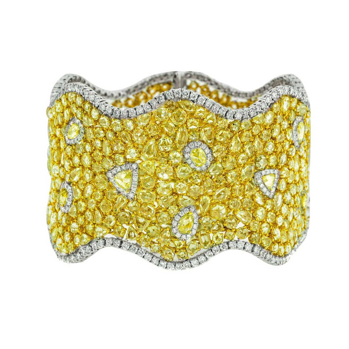 67cts White and Yellow Diamond Bracelet, 18K Gold