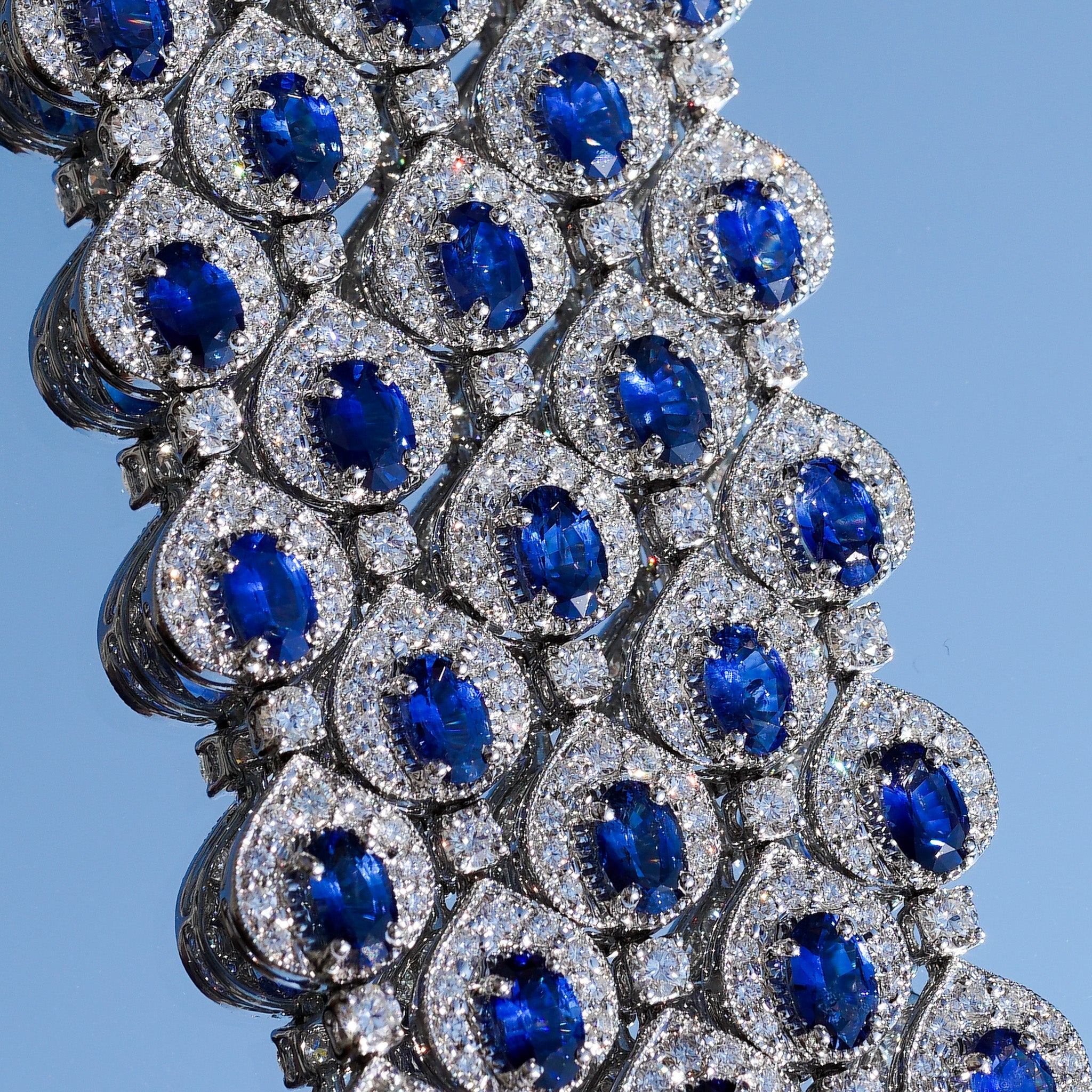 36.57ct Blue Sapphire & Diamond Halo Bracelet, 18k White Gold