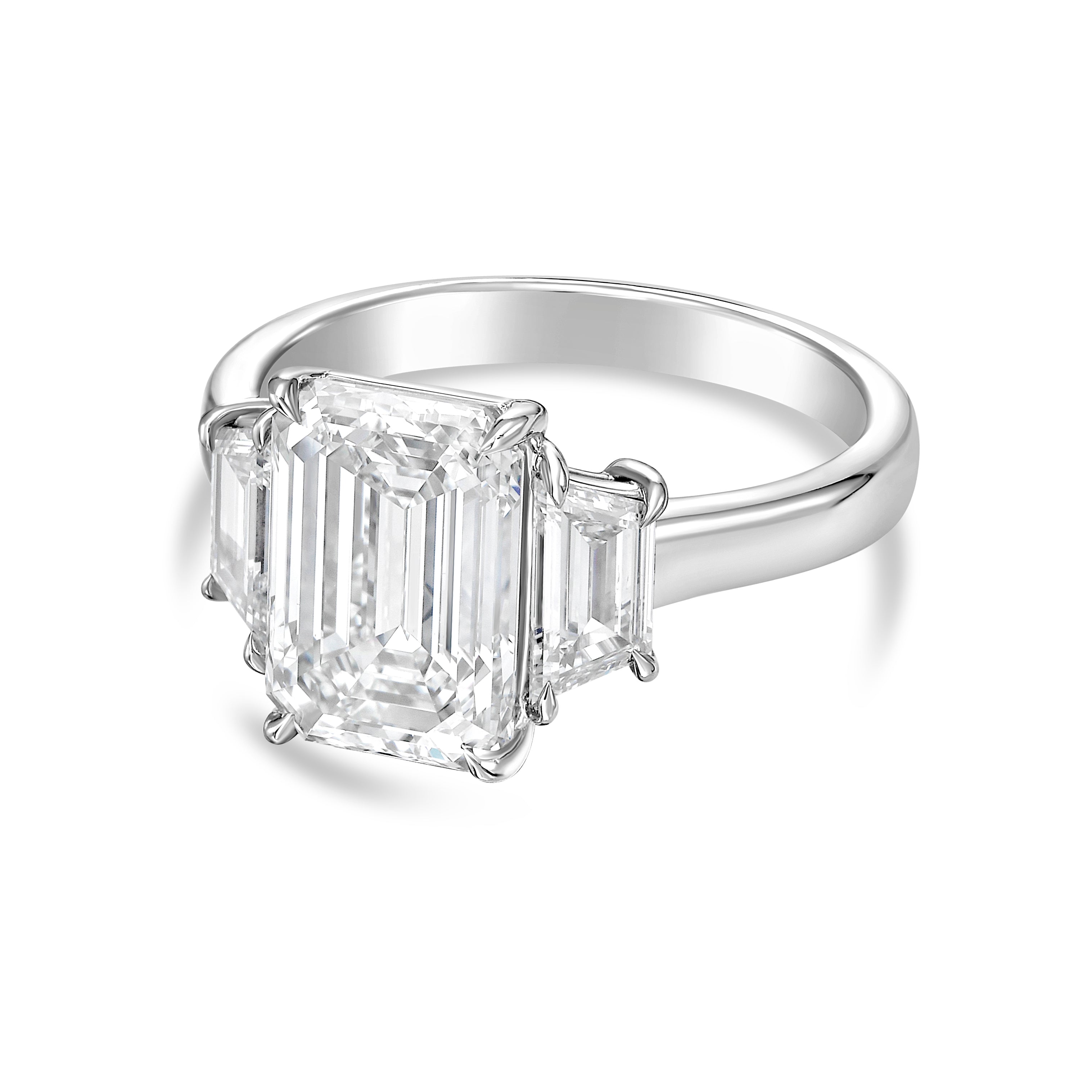 Lab Grown Emerald Diamond Ring with Trapezoids