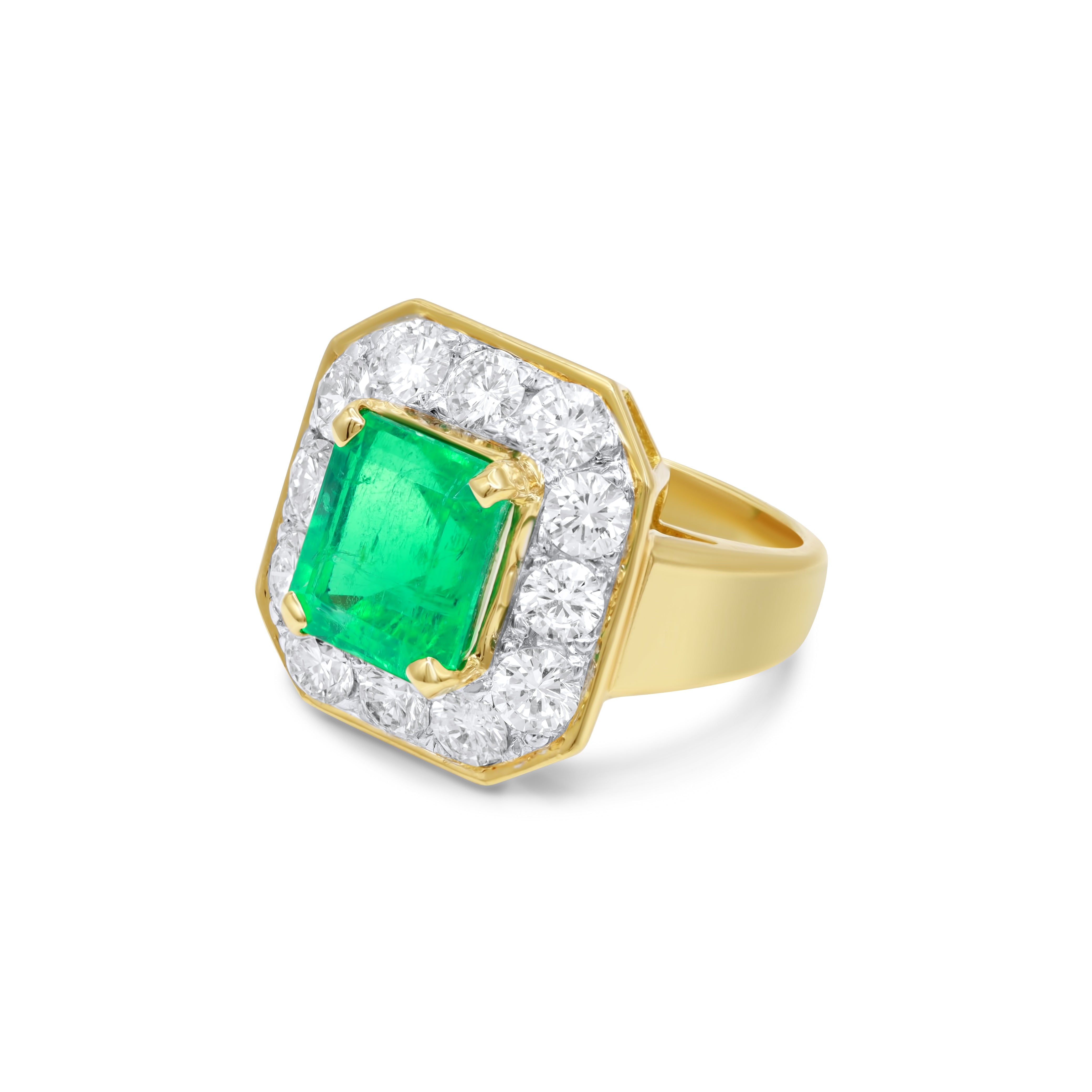 round halo engagement rings