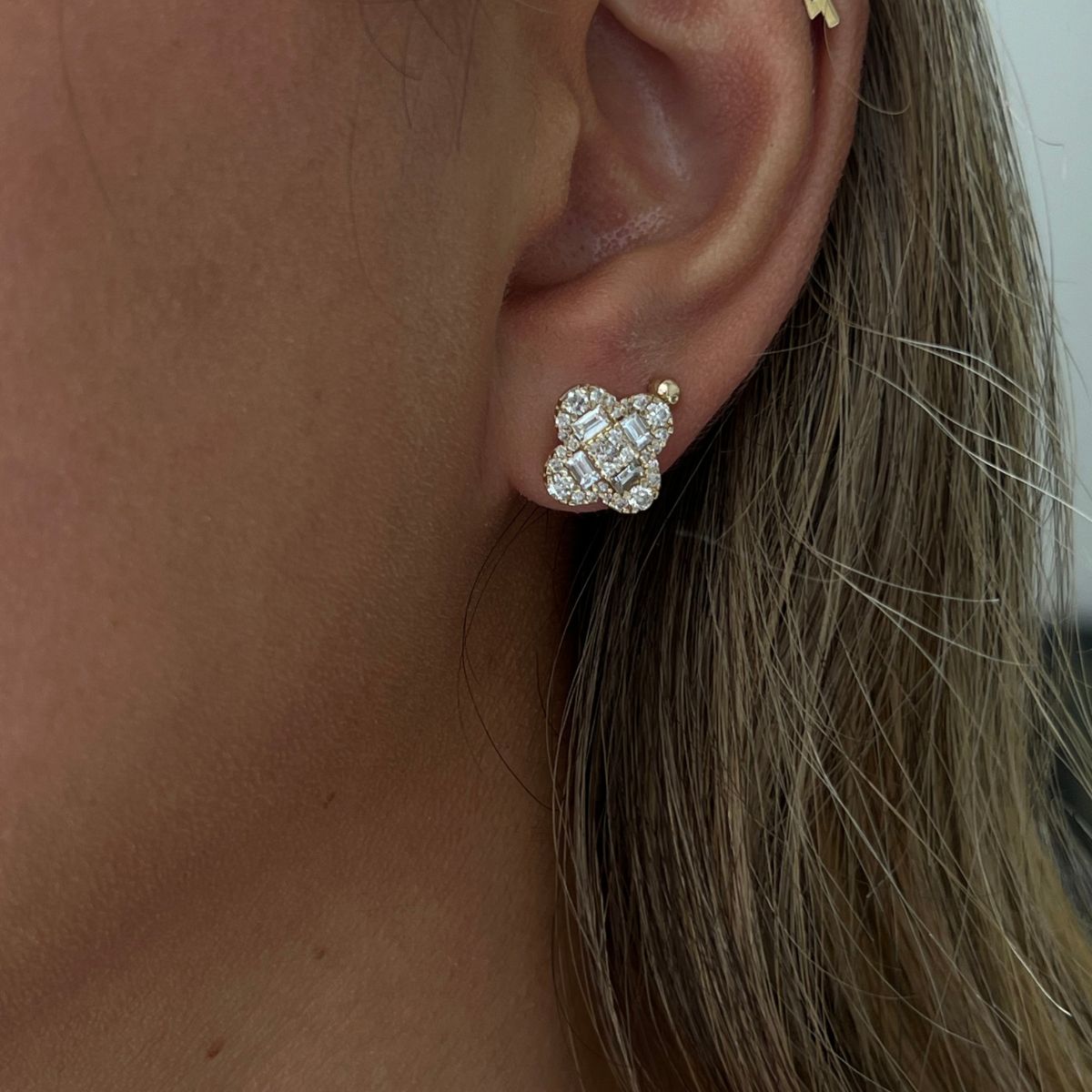 14kt Gold Diamond Clover Stud Earring