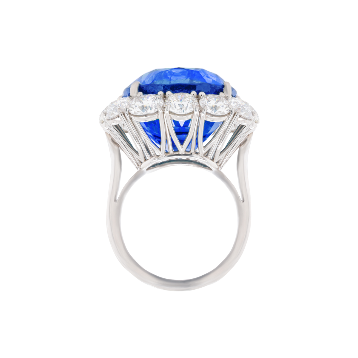 oval halo engagement rings