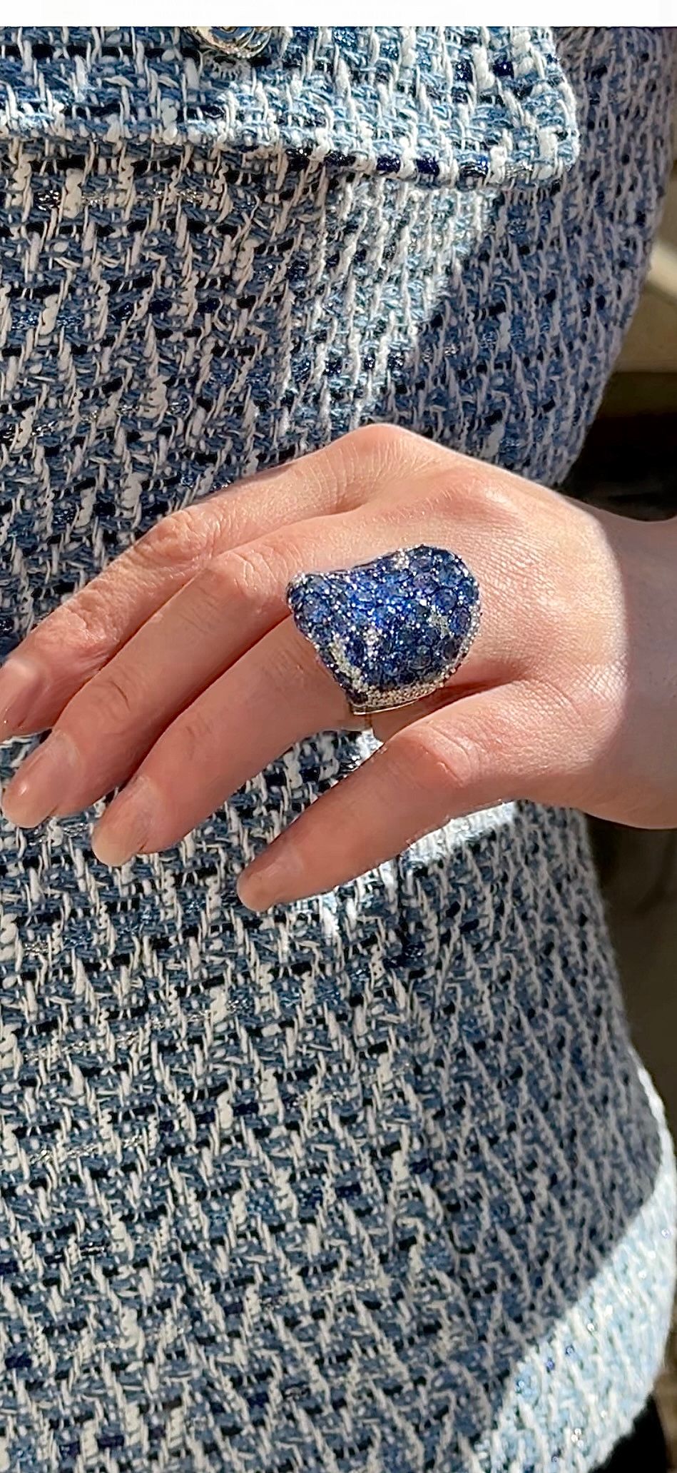 Oval Sapphire Diamond Fashion Ring