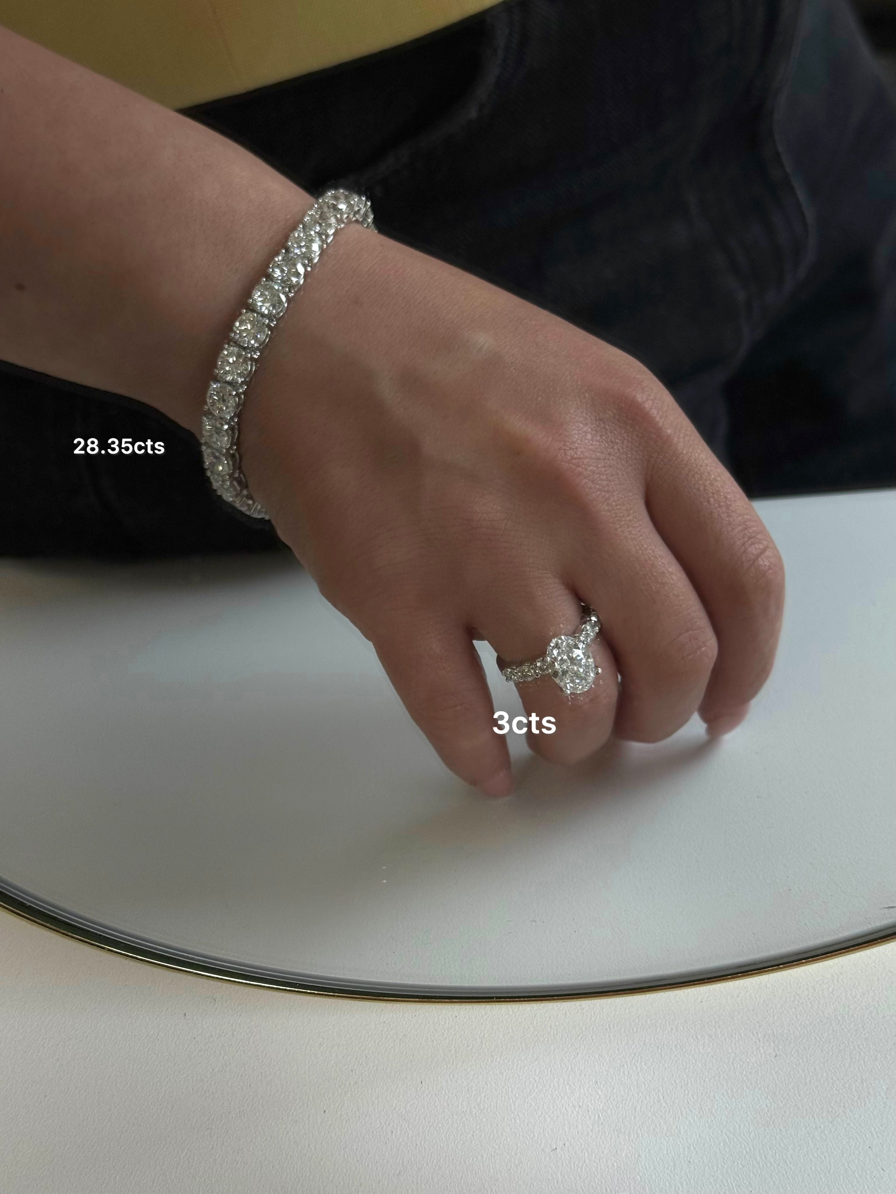 Lab Grown Oval & Round Cut Diamond Engagement Ring