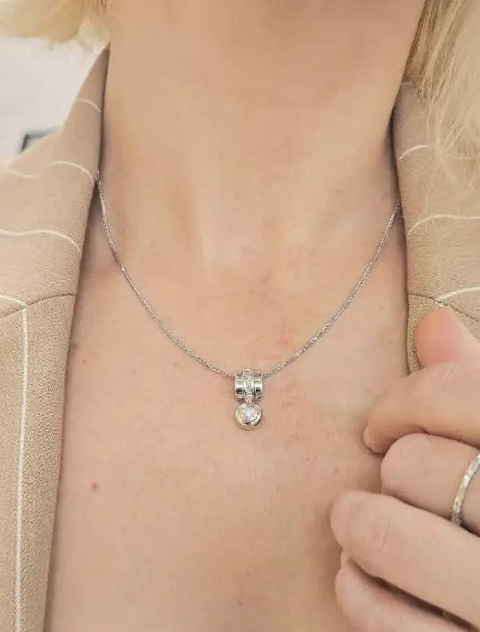 14kt White Gold Diamond Pendant with 0.30 Cts