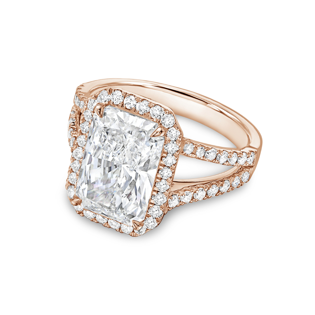 radiant cut diamond halo ring