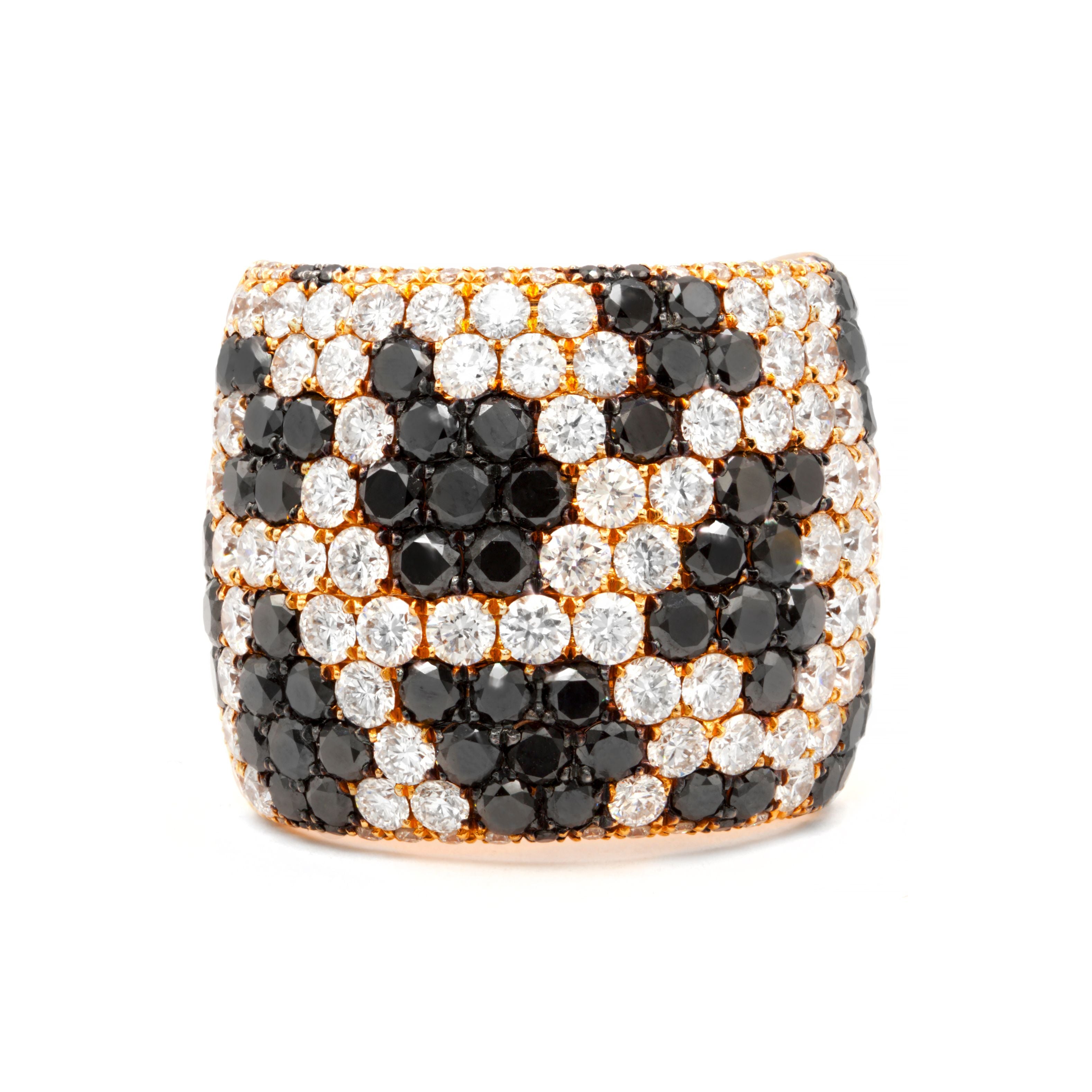 lion pendant gold 18k