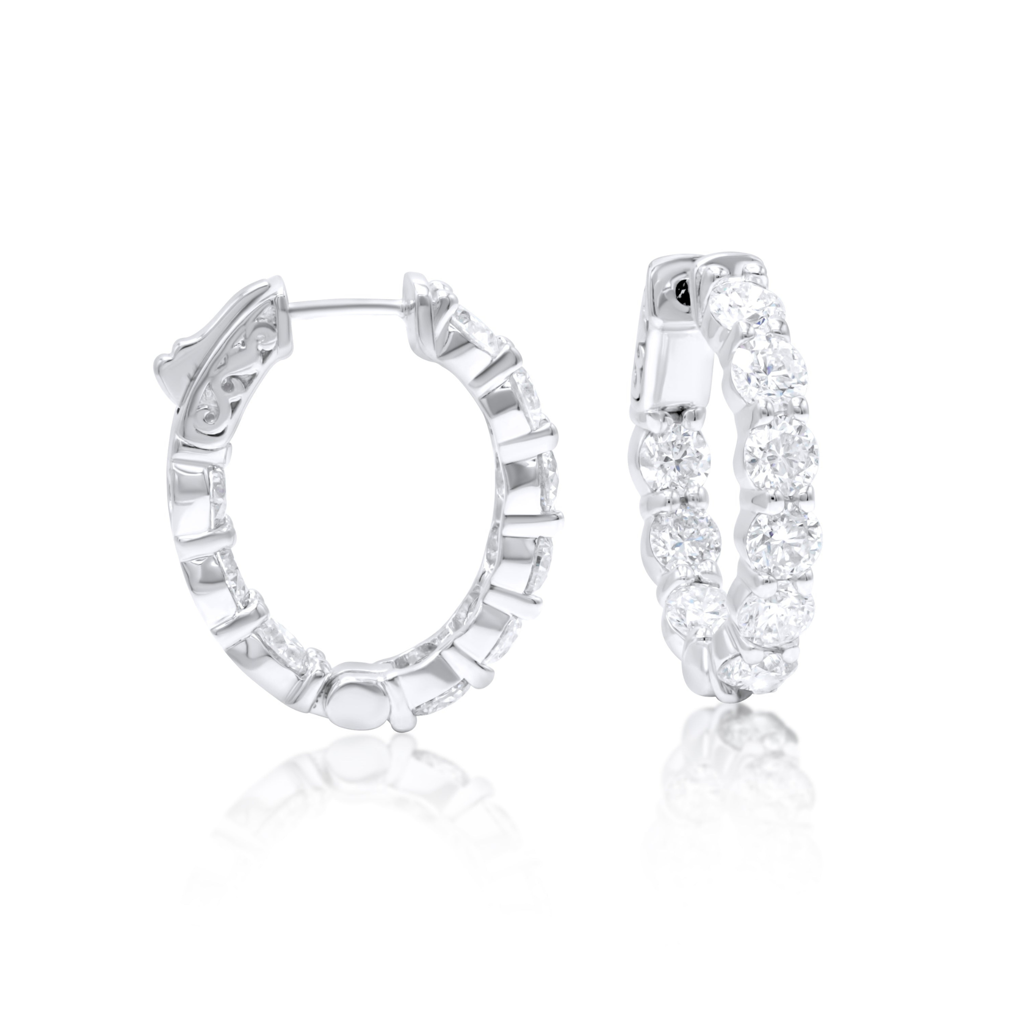 18 Kt White Gold 0.75" Hoop Earrings with 4.55 cts.jpg