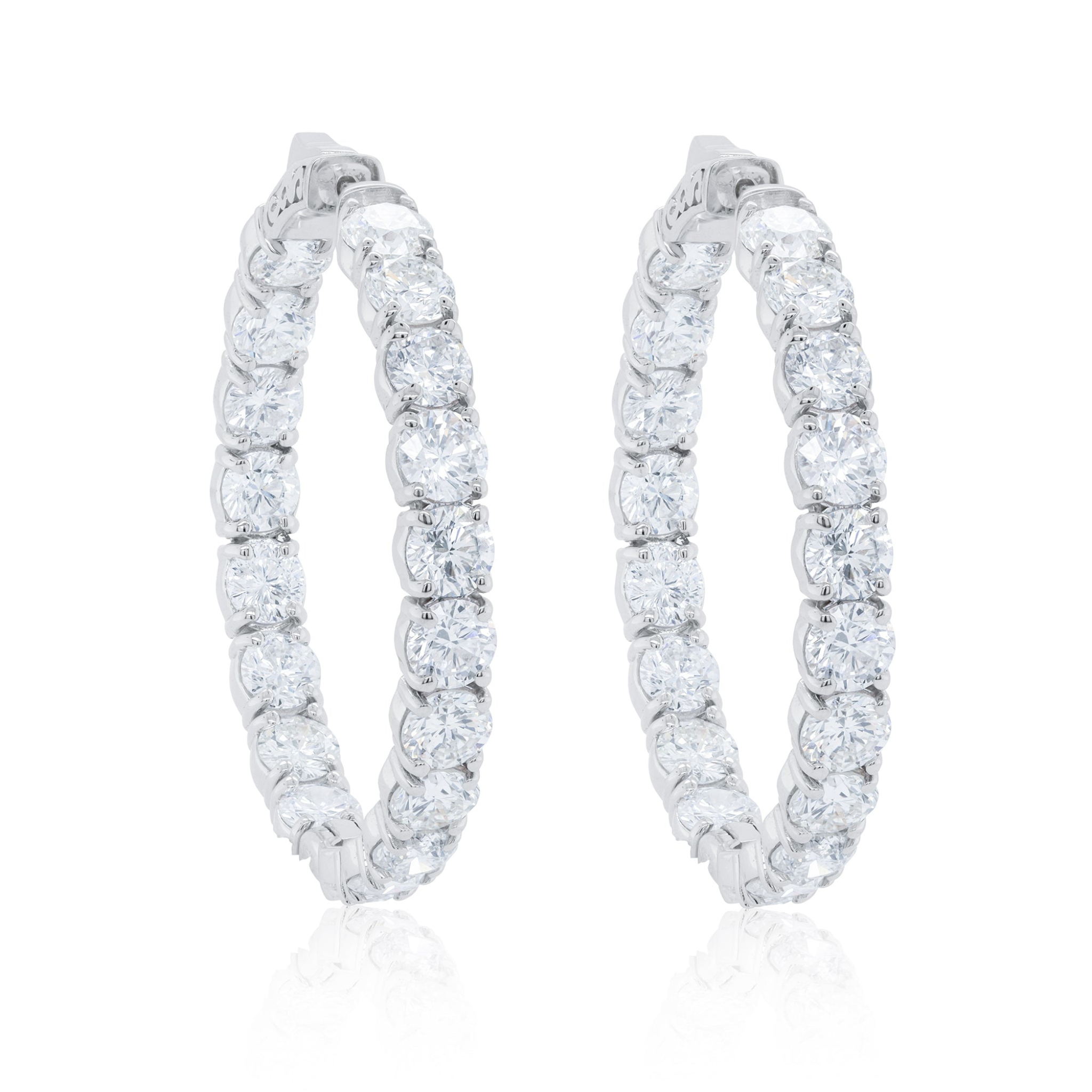 18 Kt White Gold Hoop Earrings with 15.60 cts.jpg