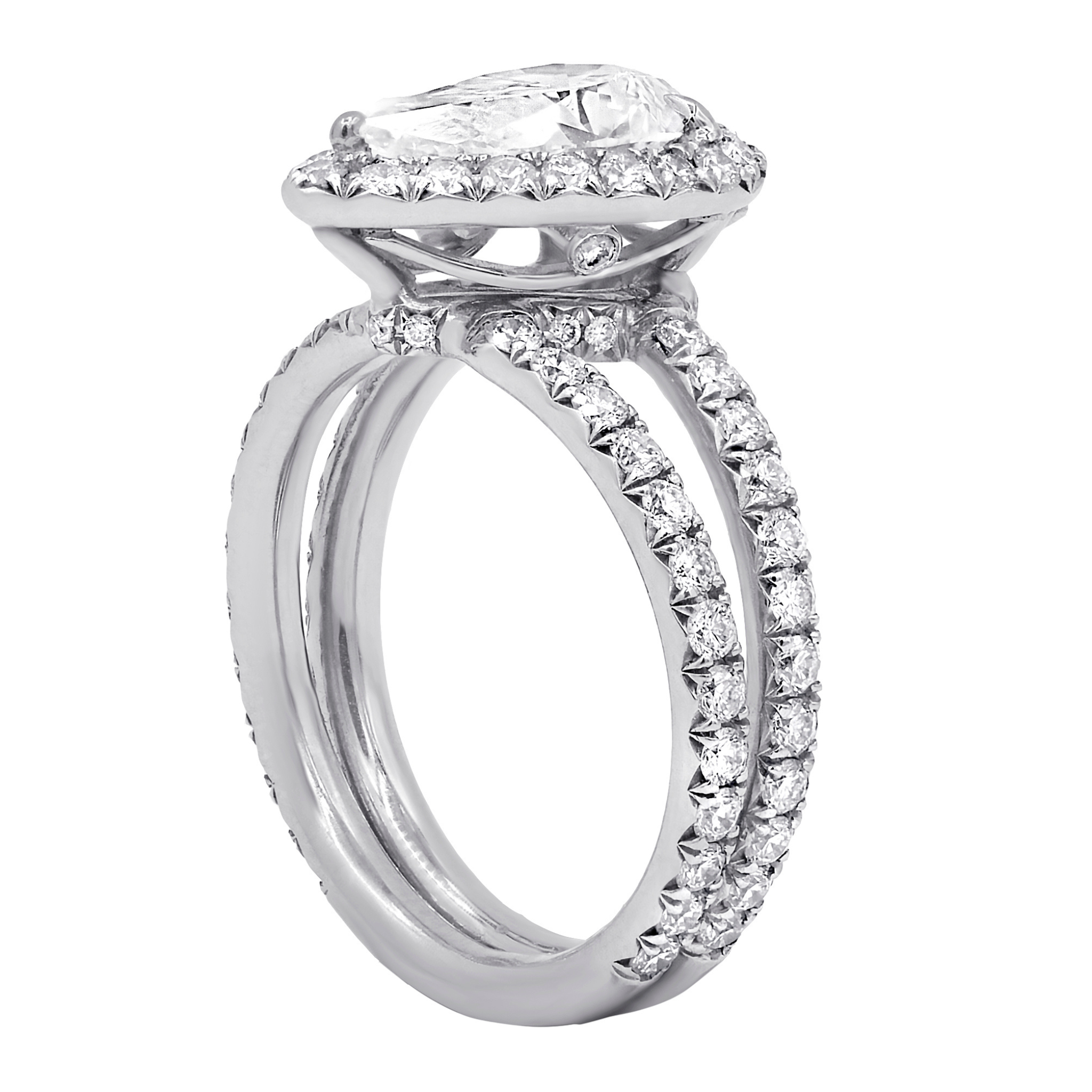 pear shaped solitaire engagement ring