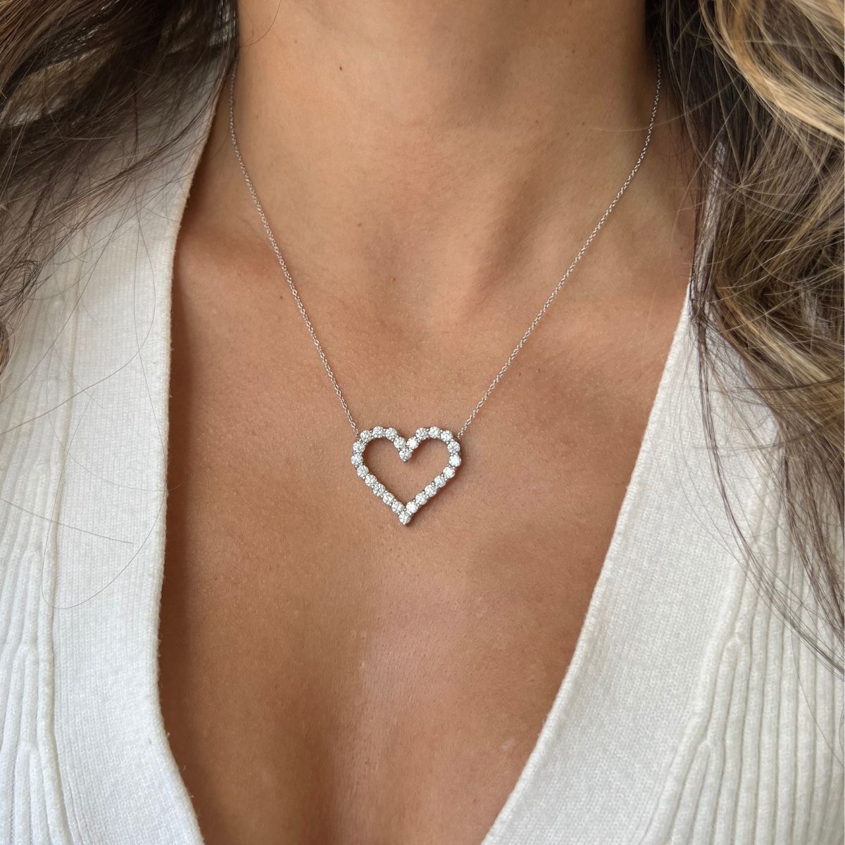 2.30ct open heart diamond pendant in 18K white gold, 18-inch necklace