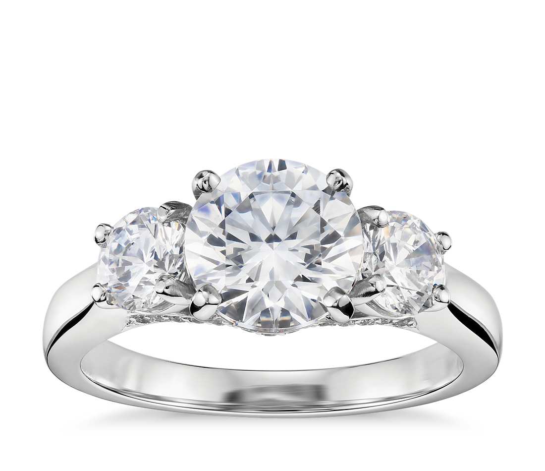 3 Stone Round Diamond Ring