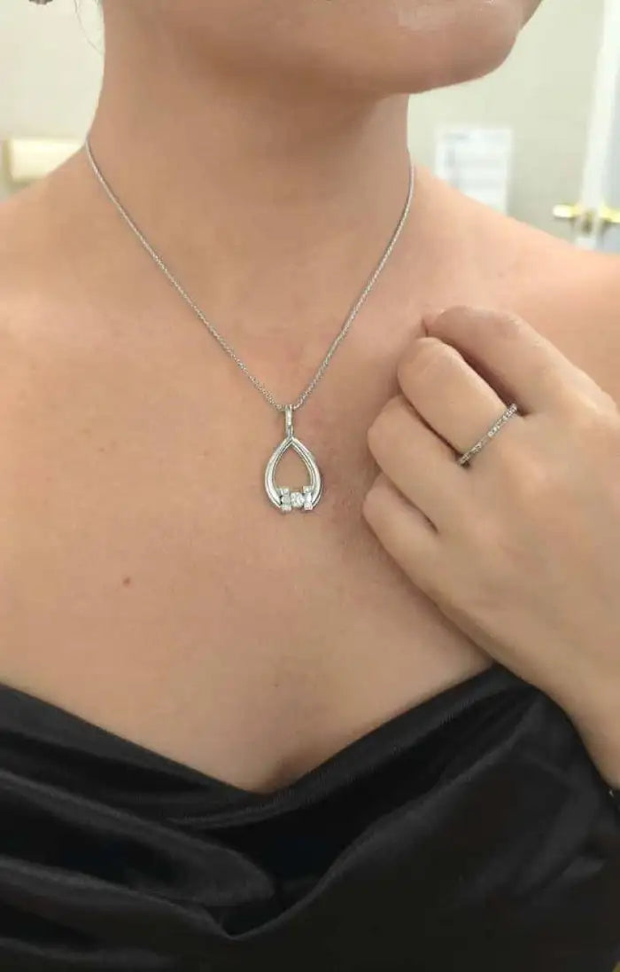 Teardrop pendant