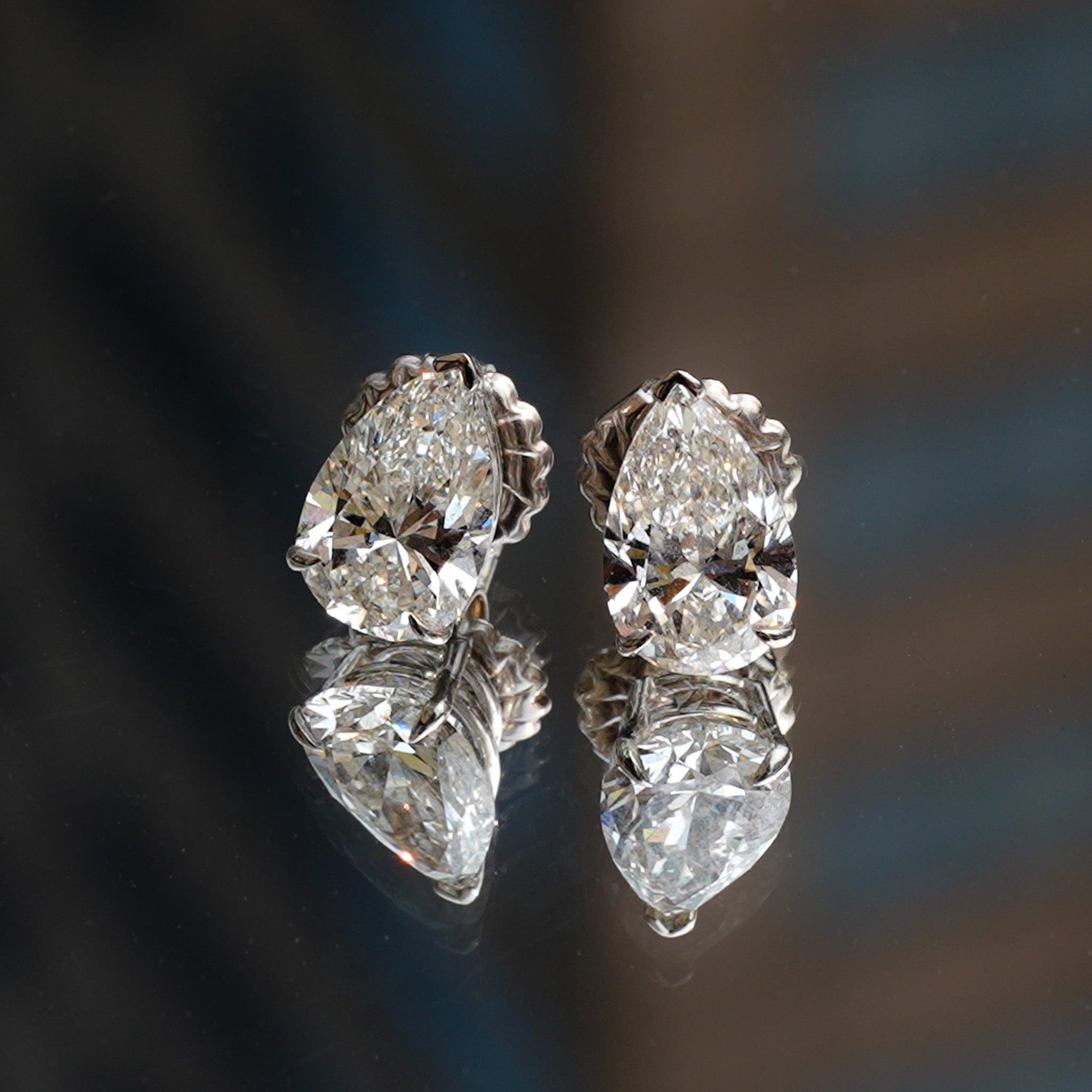 Lab-Grown Pear Diamond Studs