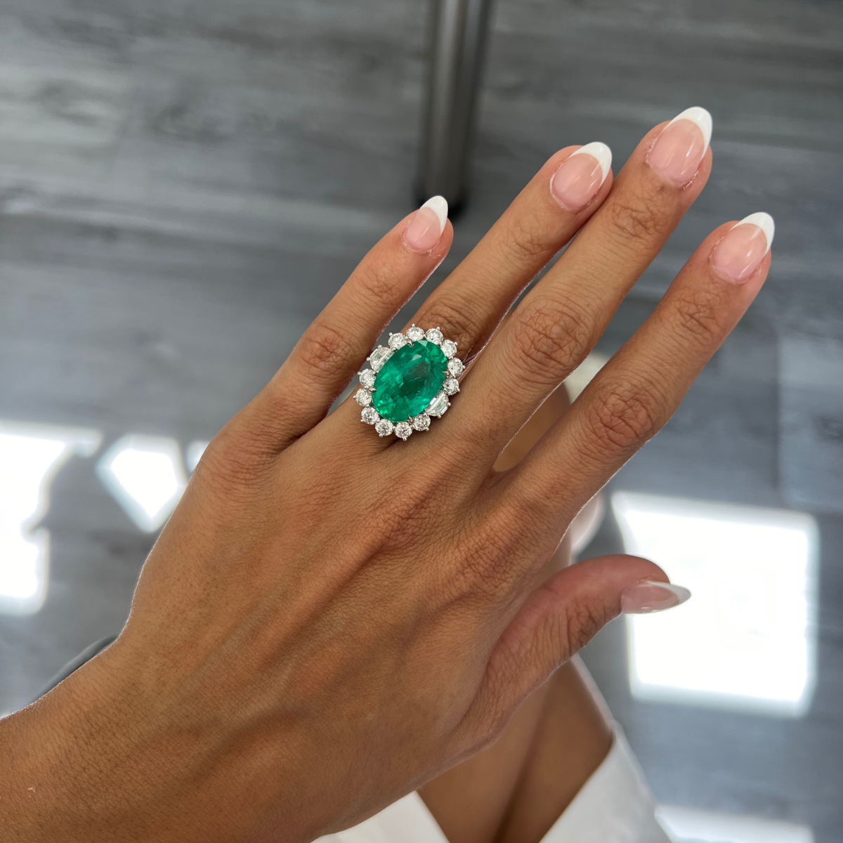 Emerald Dimond Flower Ring