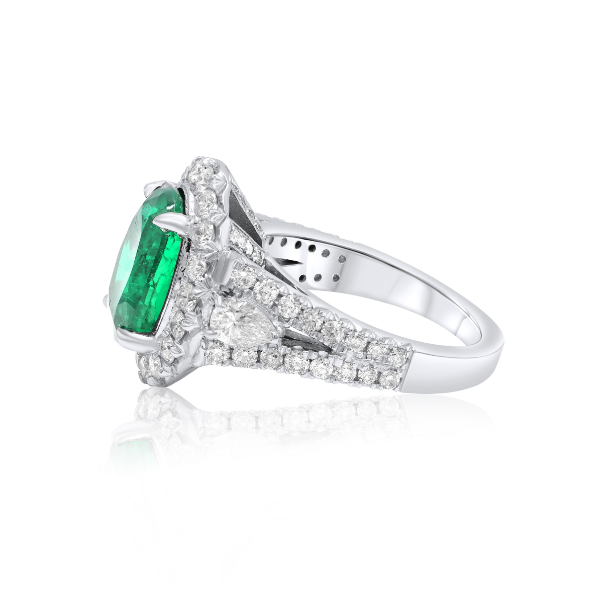 Oval Halo Emerald Ring