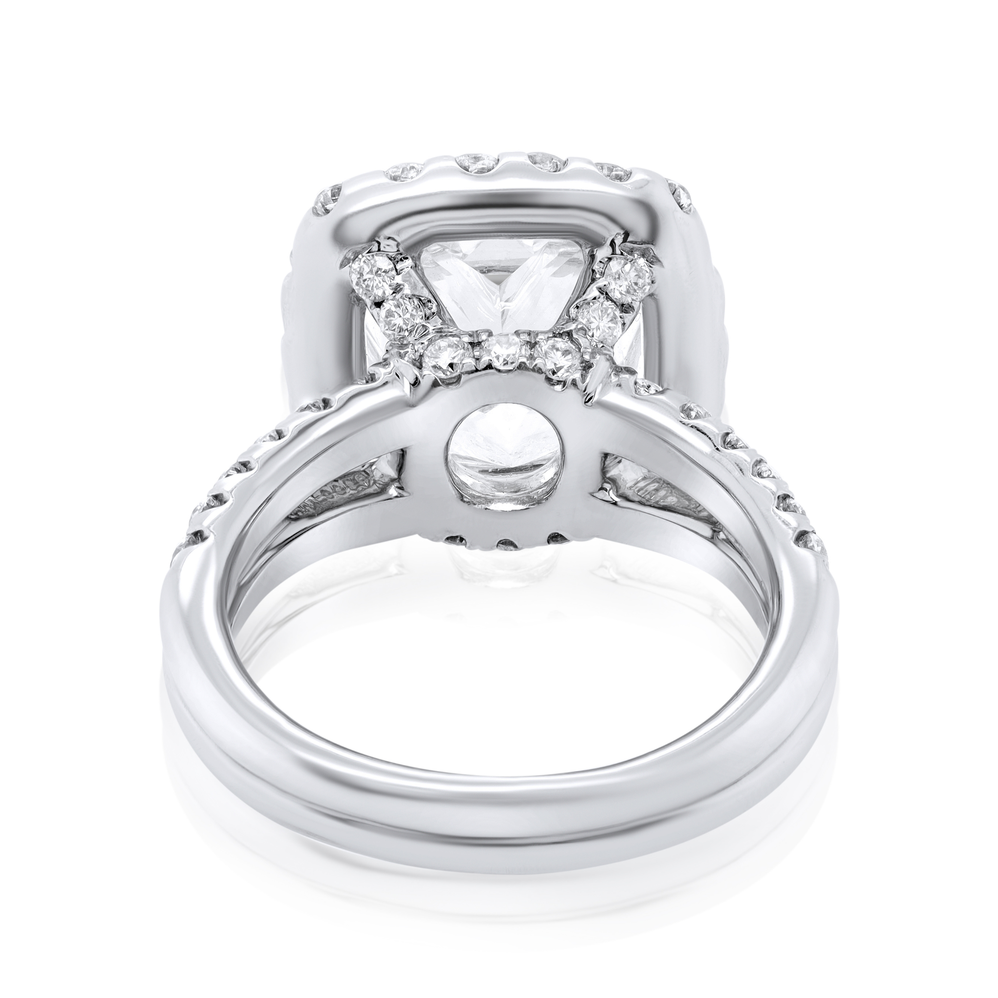 GIA certified 4.72ct cushion diamond ring in 18kt white gold
