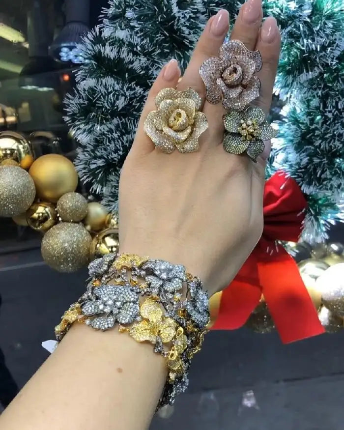 Two Tone Flower Diamond Bangle