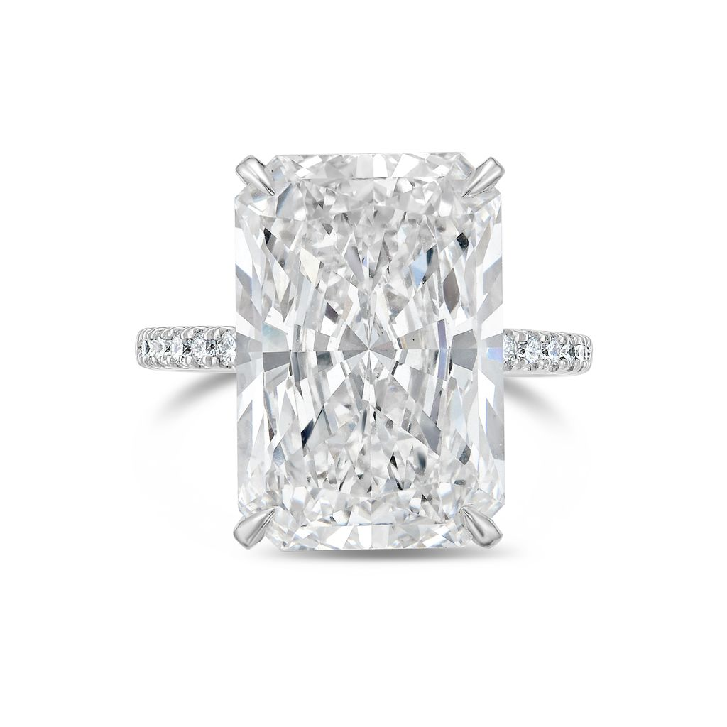 Lab Grown Radiant Cut Diamond Engagement Ring