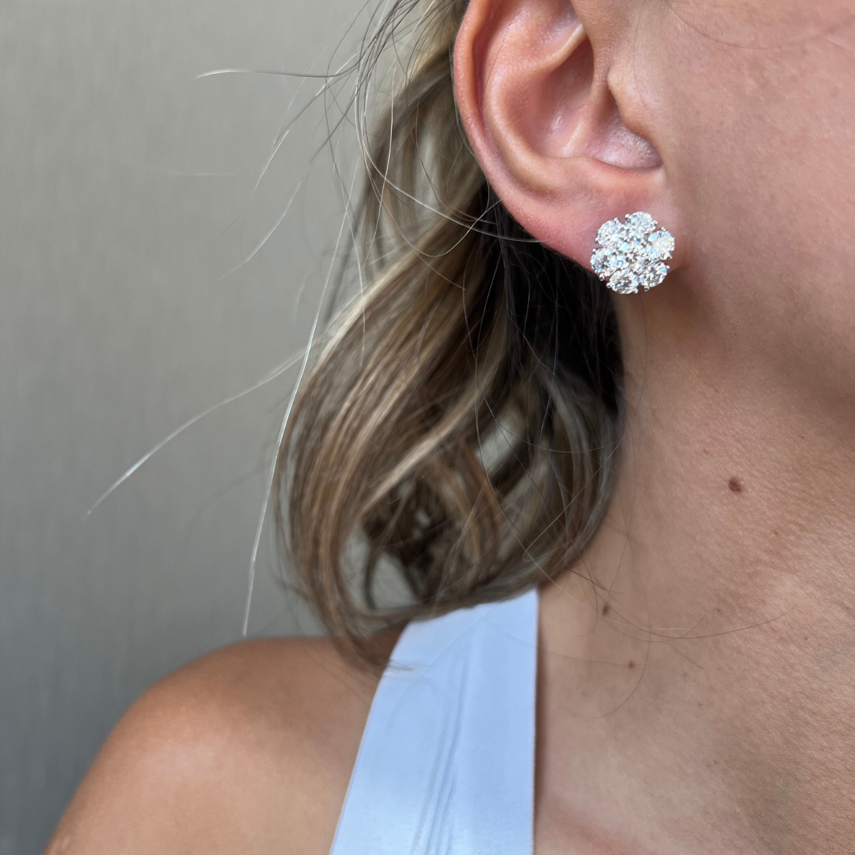 diamond earrings flower