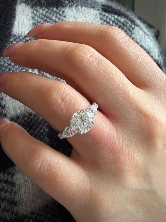2.44ct Round With Pear Shaped Side Diamonds Ring